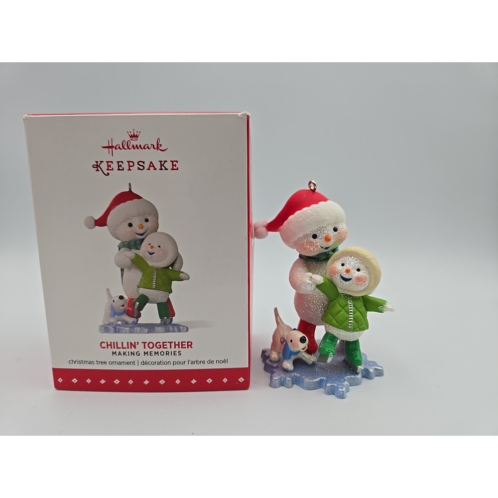 2015 Hallmark Keepsake Chillin' Together Ornament 8th in Making Memories Series